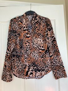 ladies blouse as new , from IClothing