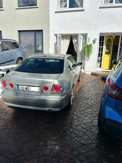 02 toyota altezza