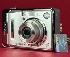 Fujifilm FinePix A500 5.1 MP Super CCD HR sensor