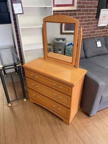 dressing table