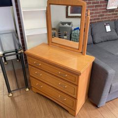 dressing table