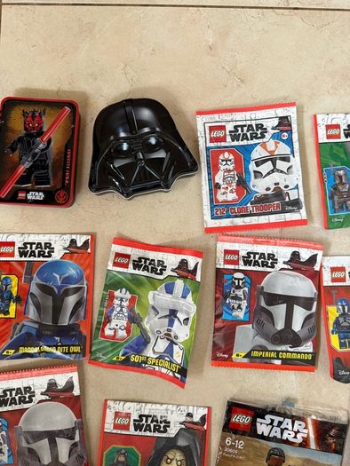 Lego Starwars bags and tins