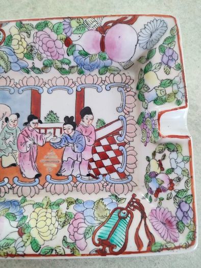 Old Chinese famille 1920 rectangular cigar ashtray stamped