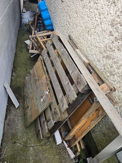 Waste collection we cover all of Dublin we are the best prices in Dublin give use a text anytime for a free quote no job to big no job to small