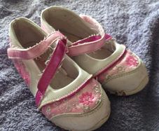 Girls trainers