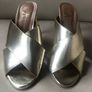 Gold high heel shoes Image 2
