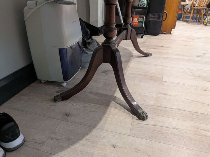 Veneer extendable Table