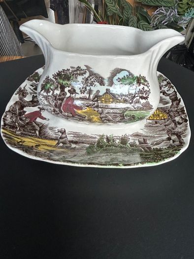 Myott The Hunter Gravy Boat