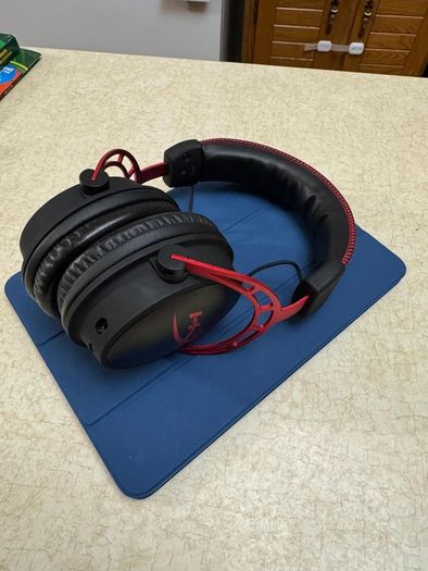 HyperX Cloud Alpha Wireless-Gaming Headset for PC - black and red