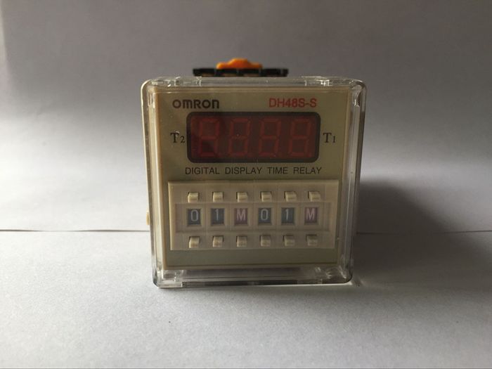 Omron DH48S-S Time Delay Relay