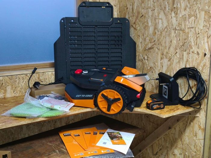 Sale!! Worx Landroid Vision L1600 WR216E Robot Mower - Complete Kit!