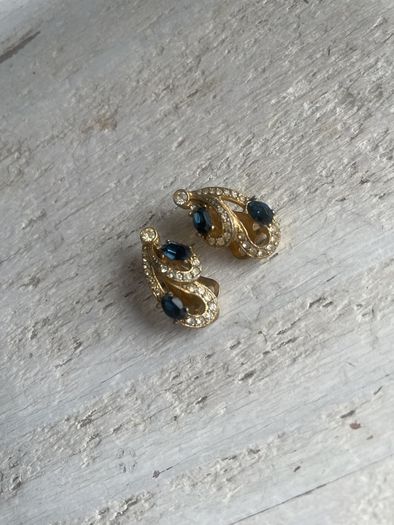 Vintage Clip On Earrings
