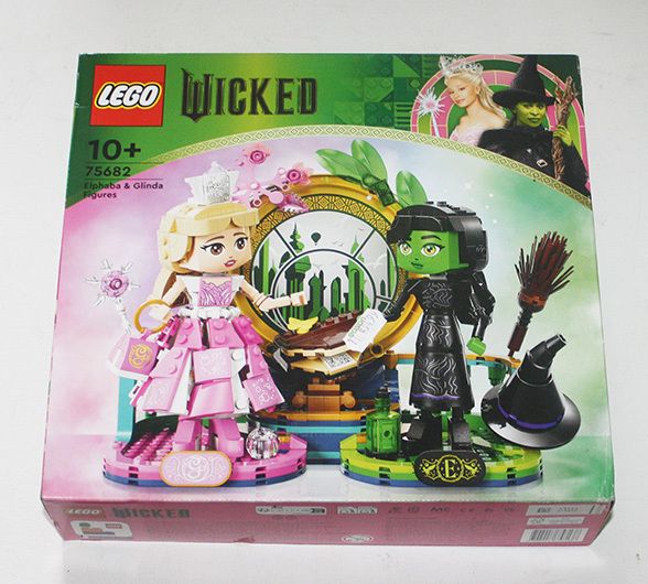 LEGO Wicked Elphaba & Glinda Figures (75682)
