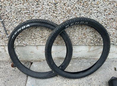 2 Kenda bike tyres size 27.5 x 2.8