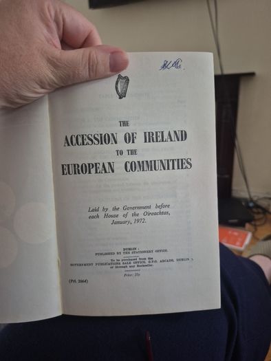 the Ascension of Ireland to the European Communities government 1972 book