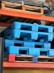 Heavy-Duty Blue Plastic Pallets