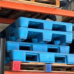Heavy-Duty Blue Plastic Pallets