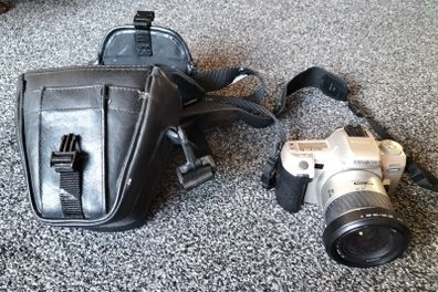 A lot including: Cameras : 2 for photos,  2 for video.   Radio short waves. Dvd reader. Super8 projector