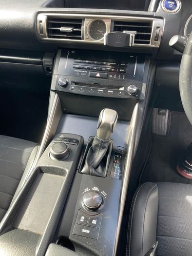 lexus is300h parts