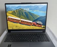 Lenovo IdeaPad slim 3 83E7 pro 16gb and 500gb ssb