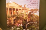 1 Kiftsgate Court Gardens: Three Generations of Women Gardener's (BrandNew)