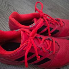 Hockey shoes (UK 4)