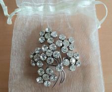 Floral diamante brooch