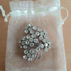 Floral diamante brooch