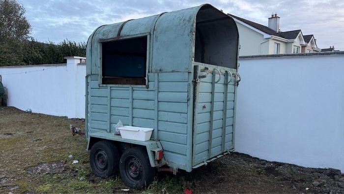 Horse Box