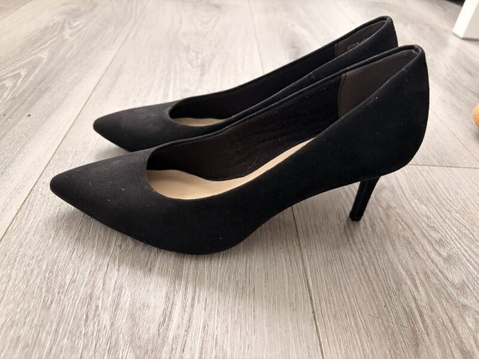 Tamaris Black Classic heels Size 37