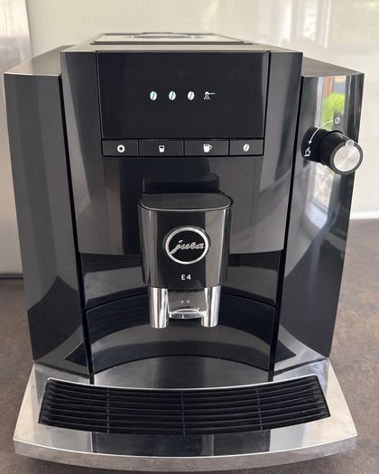 Jura E4 Automatic Coffee Machine