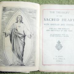 Antique The Treasury of The Sacred Heart in a leather case