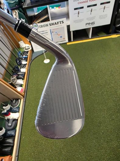 Brand New Taylormade Sim2 Max Irons