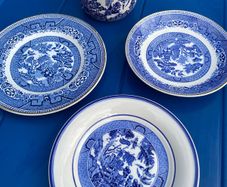 Arklow pottery willow pattern