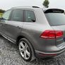 VW Toureg TDI R Line Commercial Image 2