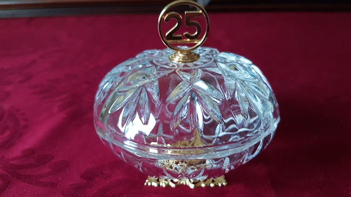 Killarney Crystal Cut Crystal Glass With Number 25 Lidded Jewelry Dish / Bowl With 22 Carat Gold Cover Handle and Footed Base Finishing Made In Ireland