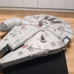 Hasbro Star Wars Millennium Falcon Spaceship 21 inch