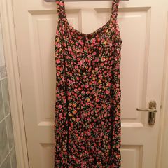 Floral dress size 18