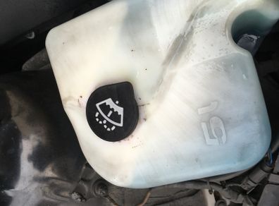 BMW windshield washer reservoir cap