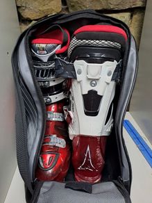 Atomic Elite T3 Ski Boots + Bag Size 10