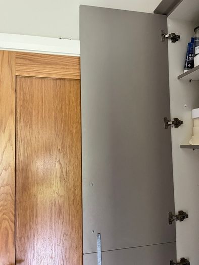 Back kitchen/utility presses and worktop (incl. sink/tap)
