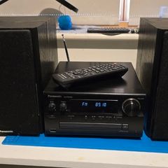 Panasonic SA-PMX82 2x60 watts at 3 ohms. FM, DAB+, CD, Bluetooth,Audiophile Mini System Like New