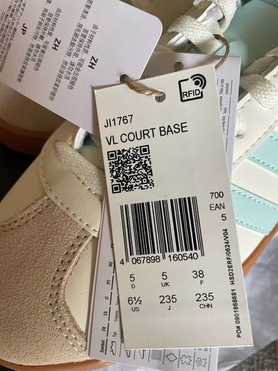 Adidas V L court Size 5. New with Tags