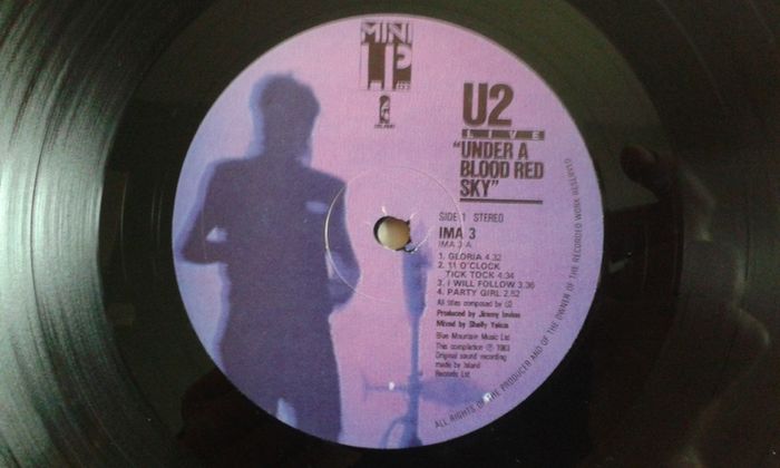U2.