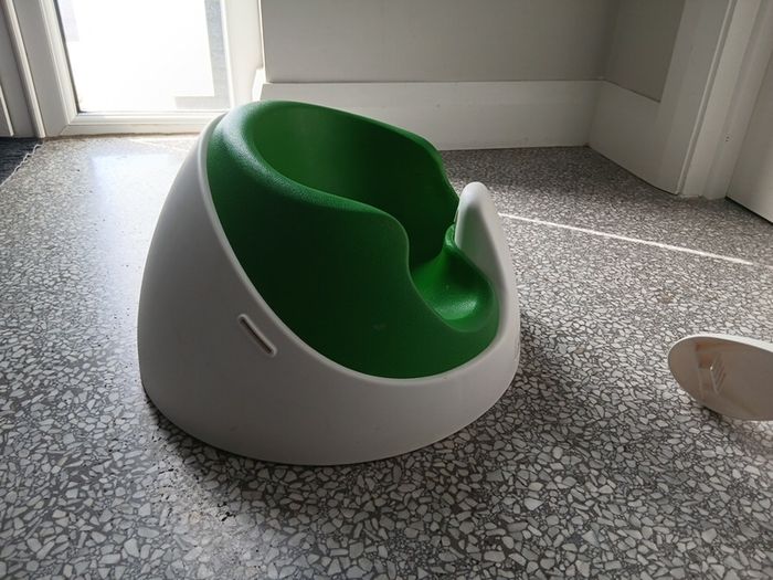 baby compact feeding chair