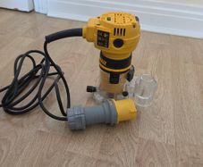 DeWalt DWE6005 Compact Edge Laminate Trimmer