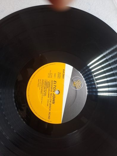 Vinyl.Goodbye Yellow Brick Road.Limited Edition Yellow