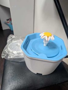 Pet Water Fountain with Carbon Filter and 3 Extra Filters
