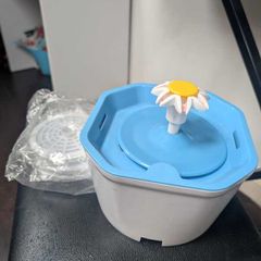 Pet Water Fountain with Carbon Filter and 3 Extra Filters