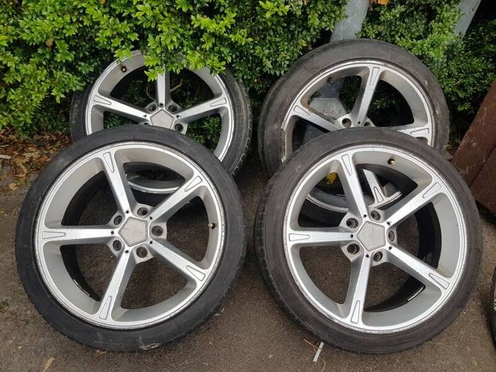 Alloys for bmw 18x8jj 225 40 18